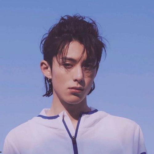 王鹤棣爆料新闻视频,揭秘娱乐圈幕后真相  第1张